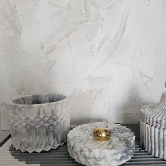 Cylinder trinket jewelry box - Picture 4 of 5